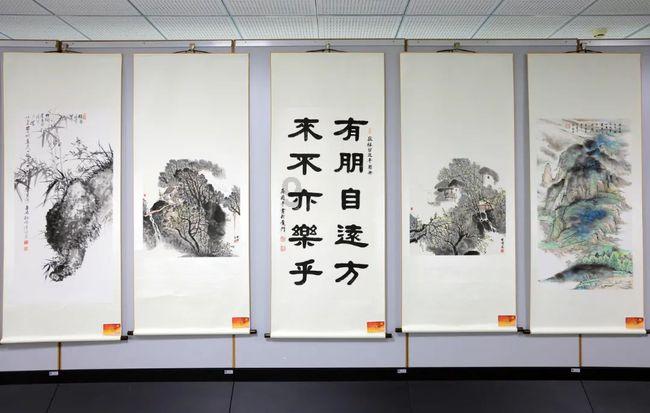 僵尸女友送月饼啦
